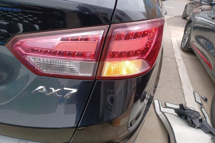 Used Dongfeng Aeolus AX7 2015 2.0L Manual Zhiyi Trim