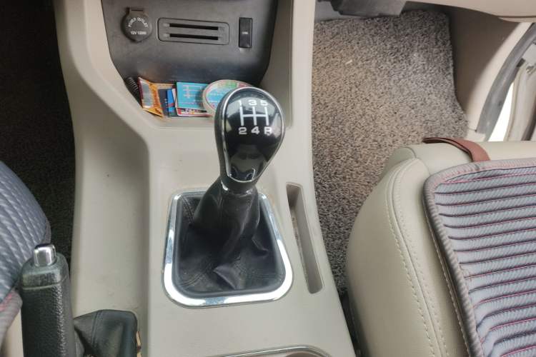 Used FORTHING Lingzhi 2020 M5L 1.6L Luxury 7-Seater