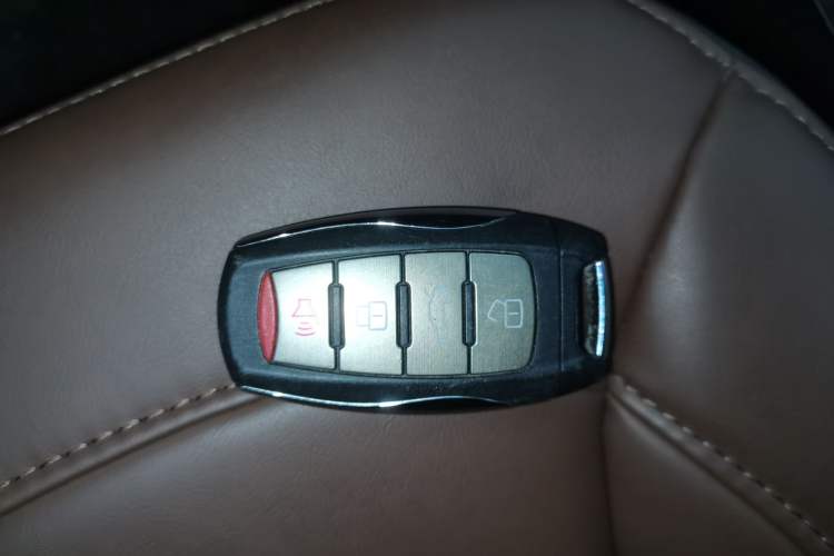 Used Haval H9 2016 2.0T Four-Wheel Drive Luxury 7-Seater
