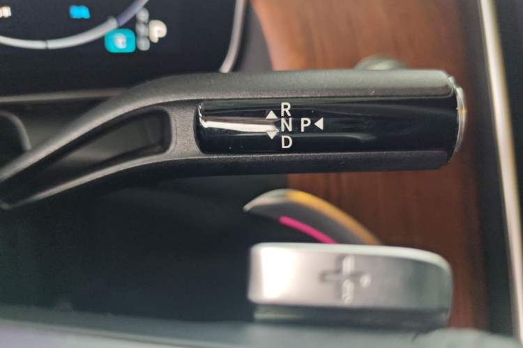 Used Mercedes-Benz GLC 2023 GLC 300 L 4MATIC Dynamic Edition 5-seater
