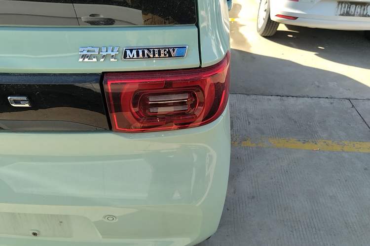 Used Wuling Hongguang MINIEV 2022 Macaron Fashion Model Lithium Iron Phosphate