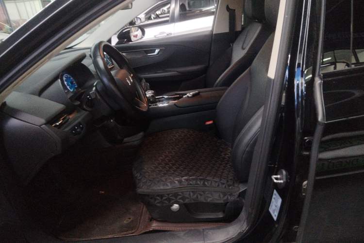 Used Hongqi E-QM5 2022 431 km Charge & Enjoy Edition
