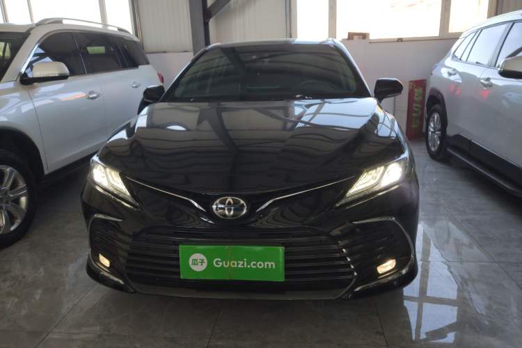 Used Toyota Camry 2021 2.0G Luxury Edition
