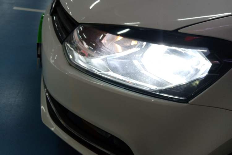 Used Volkswagen Polo 2016 1.6L Automatic Comfort Model
