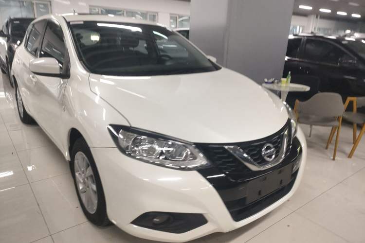 Used Nissan Tiida 2016 1.6L CVT Cool Dynamic Edition