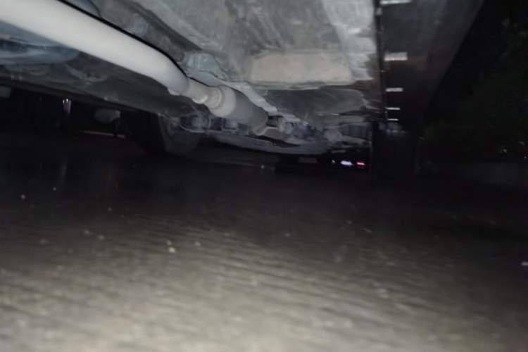 Used Roewe RX5 2016 20T Two-Wheel Drive Automatic Internet Smart Edition
