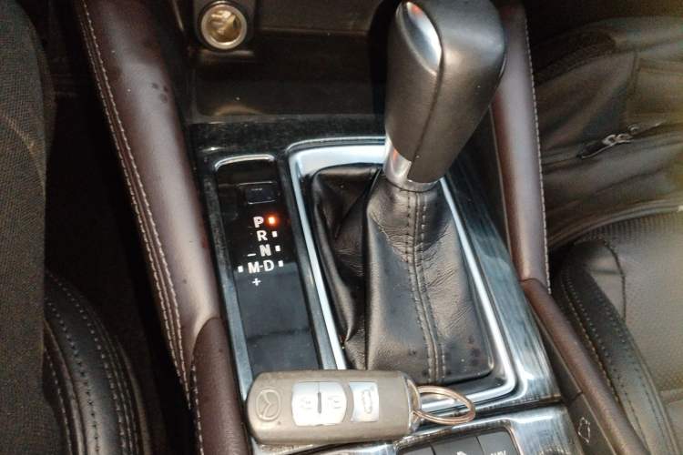 Used Mazda Atenza 2017 2.0L Blue Sky Luxury Edition
