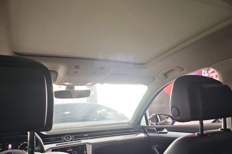 Used Volkswagen Variant 2018 380TSI Two-Wheel Drive Comfort Edition
