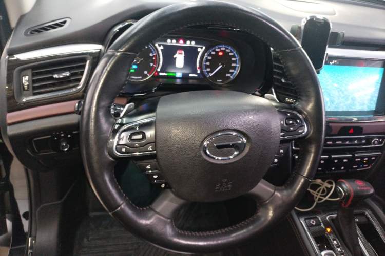 Used GAC Trumpchi GS8 2017 320T Two-Wheel Drive Luxury Smart Connectivity Version (7 Seats)
