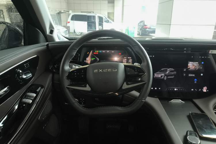 Used  Lanyue 2025 400T Four-Wheel Drive Star Prestige 7-Seater