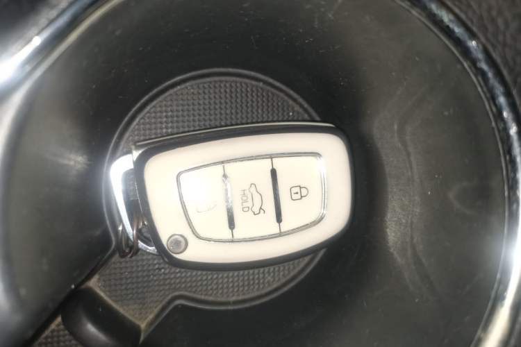 Used Hyundai Elantra 2016 1.6L Automatic ZhiXuan – Elite Version
