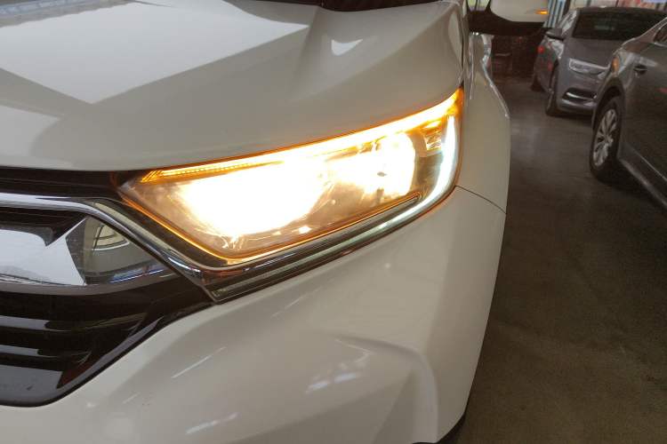 Used Honda CR-V 2017 240TURBO CVT Front-Wheel Drive Fashion Edition