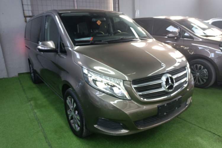 Used Mercedes-Benz V-Class 2017 V 260 Avantgarde Edition
