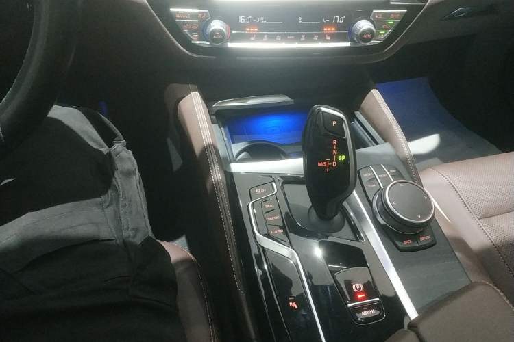 Used BMW 5 Series 2022 Second Facelift 530Li Leading Edition M Sport Package
