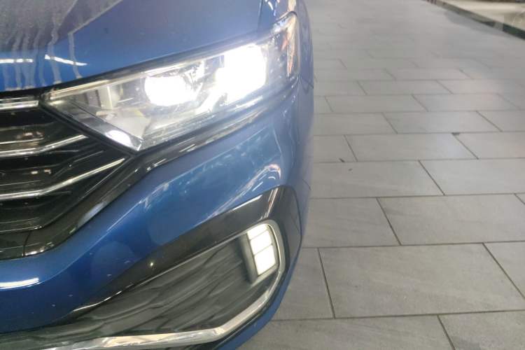 Used Volkswagen T-ROC 2020 280TSI DSG Two-Wheel Drive R-Line Pro