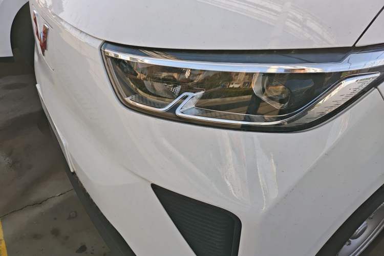 Used Wuling Yangguang 2024 300KM Comfort Version Passenger Van 75kW