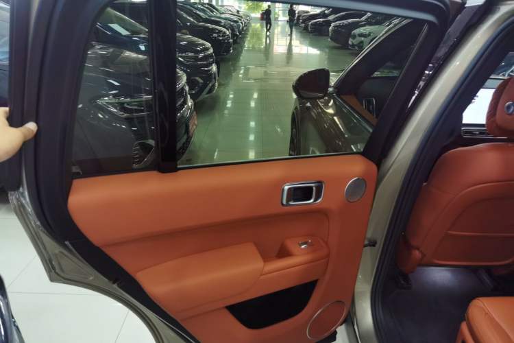 Used Li Auto L8 2024 Ultra Model
