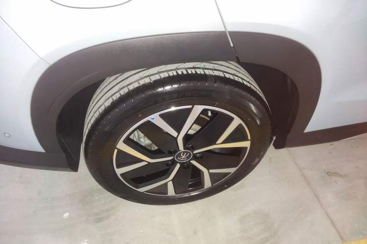 Used BYD Song L DM-i 2025 Intelligent Driving Version 160 km Beyond-Range Type
