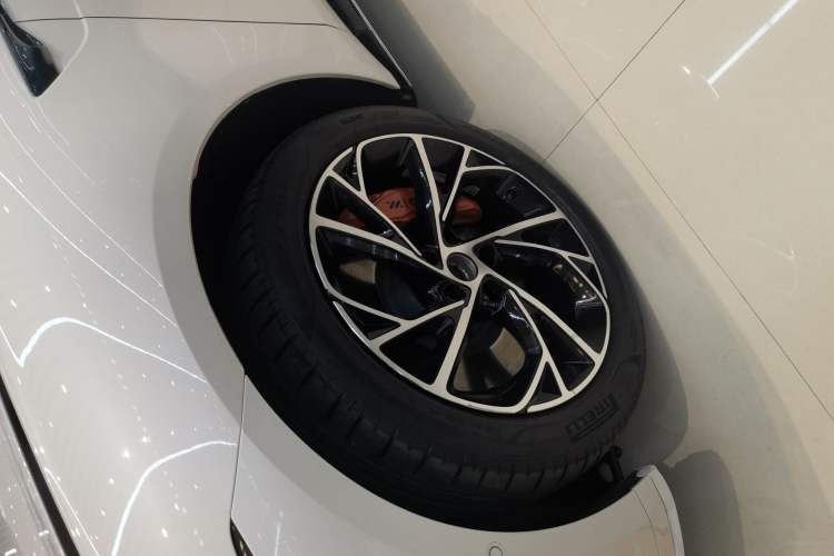 Used  L7 2022 Dynamic Model