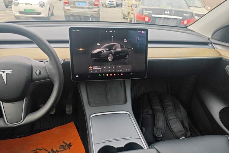 Used Tesla Model Y 2022 Long-Range All-Wheel-Drive Version
