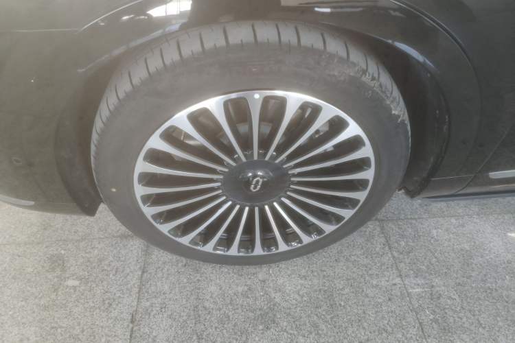 Used Hima AITO M9 2024 Range-Extended Ultra Version 42 kWh 6-Seater Model
