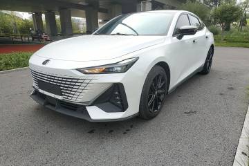 Used Changan UNI-V 2022 1.5T Prestige Version