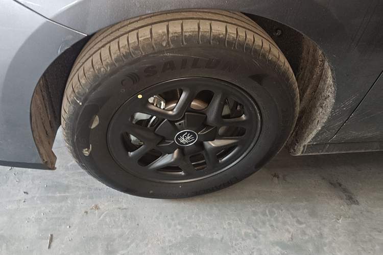 Used BYD Qin PLUS 2025 DM-i Smart Drive 55KM Leading Model
