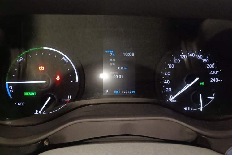 Used Toyota Sienna 2023 2.5L Hybrid Deluxe Edition
