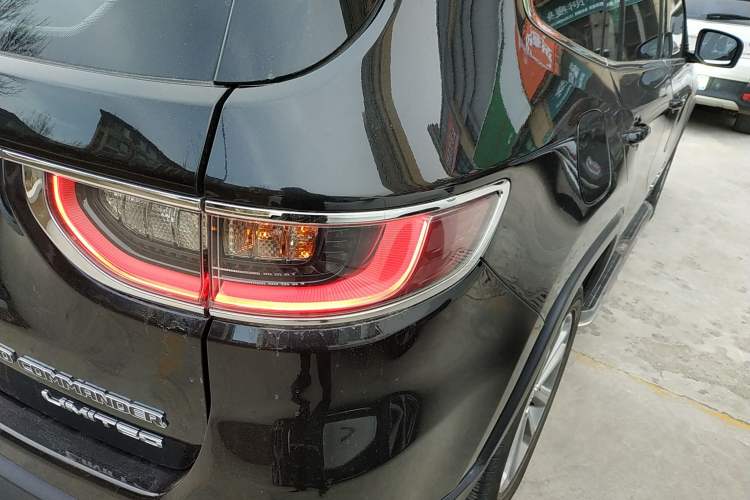 Used  Grand Commander 2018 2.0T Four-Wheel Drive Prestige Edition China V
