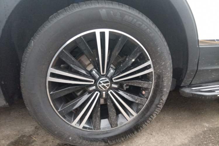 Used Volkswagen Tiguan L 2021 280TSI Automatic Two-Wheel Drive Smart Edition
