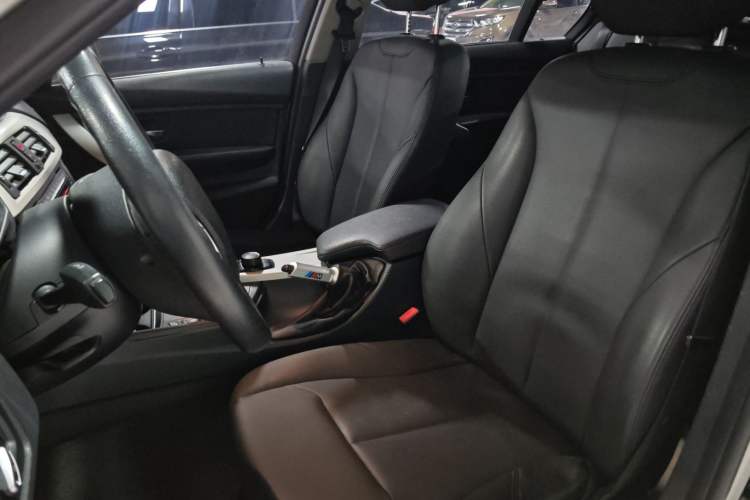 Used BMW 3 Series 2015 320Li Luxury Edition Fashion Model
