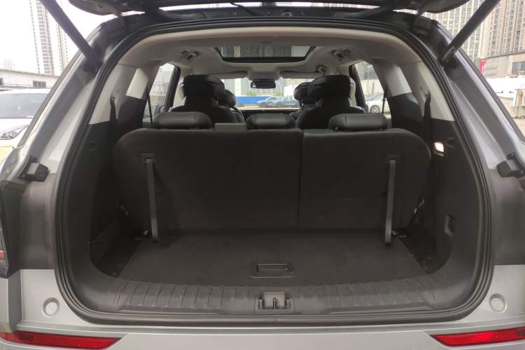 Used Ford Edge 2025 Ford Explorer L 2.0T EcoBoost E-Hybrid Four-Wheel-Drive 7-Seater Supreme Model
