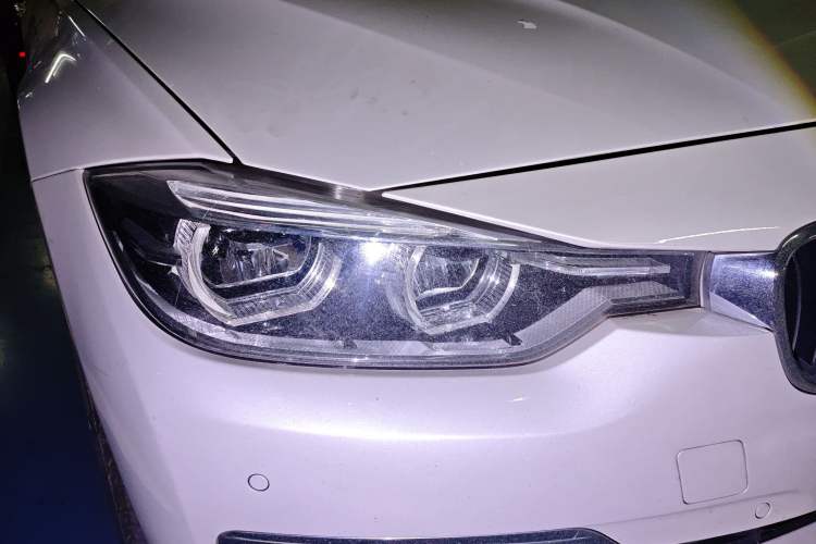 TDK.VehicleDetails.img