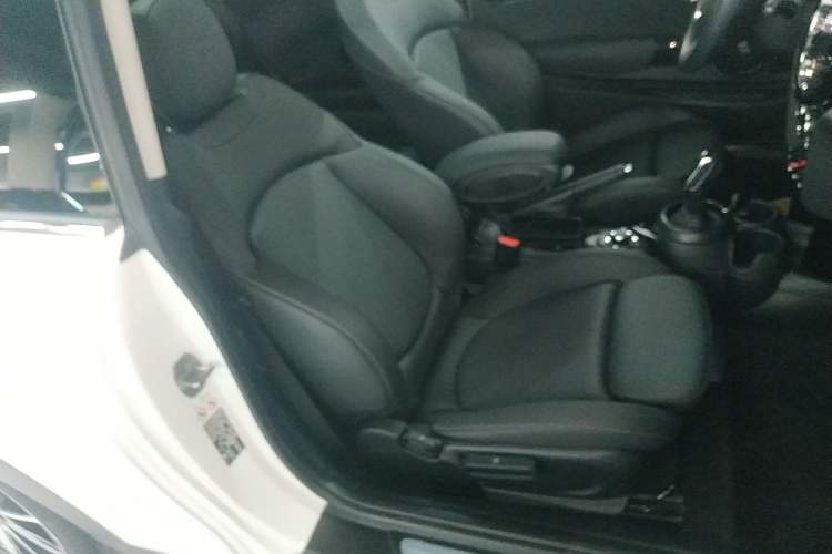 Used  MINI 2023 1.5T COOPER Artist
