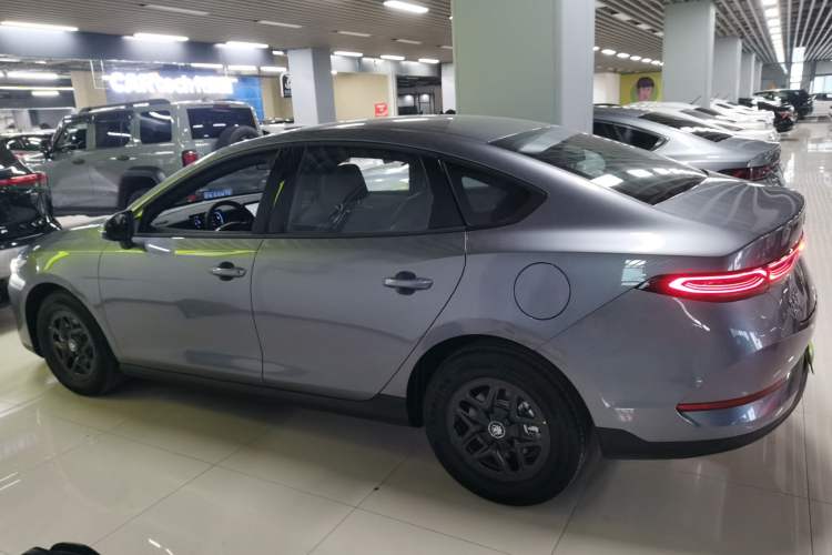 Used BYD Qin PLUS 2025 DM-i Smart Drive 55KM Leading Model