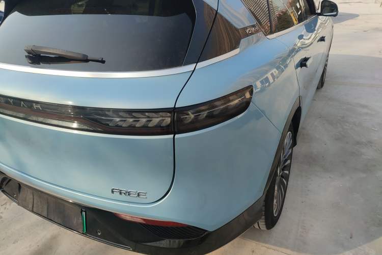 Used VOYAH FREE 2021 Four-Wheel Drive Standard All-Electric Exclusive Luxury Package
