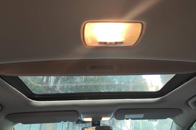 Used Honda CR-V 2016 2.0L two-wheel drive Urban Edition
