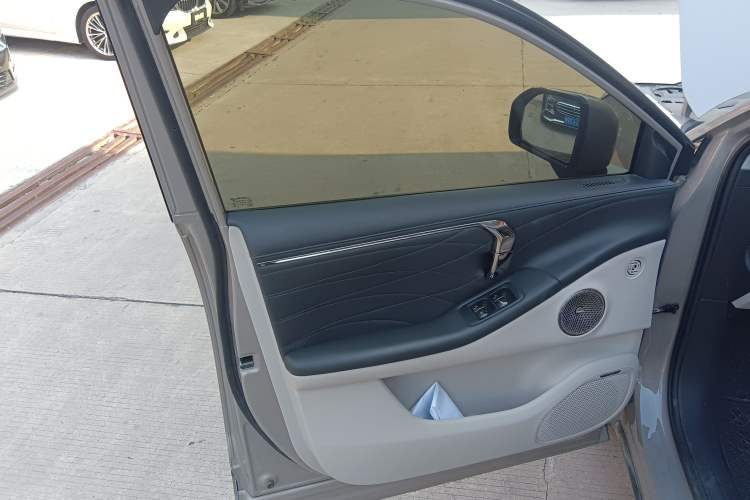 Used AION V 2024 Aion Tyrannosaurus 650 LiDAR Edition
