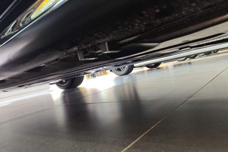 Used Mercedes-Benz E-Class 2025 Facelift E 300 L Luxury Edition
