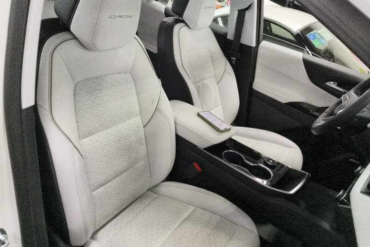 Used Chevrolet Equinox Plus 2024 155km ACTIV Ultimate Edition
