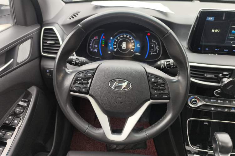 Used Hyundai Tucson 2020 280TGDi Two-Wheel-Drive GLS Fashion Edition China VI Standard

