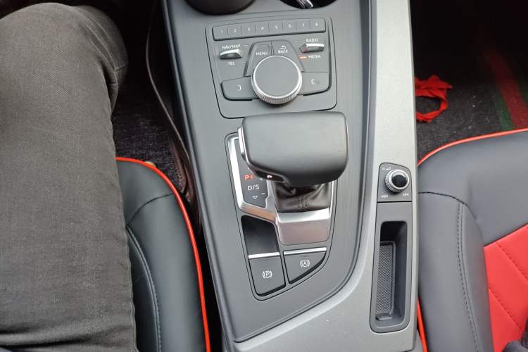 Used Audi A4L 2019 40 TFSI Ambition China VI