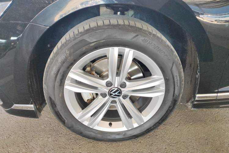 Used Volkswagen Magotan 2025 Zhongxiang Version 280TSI DSG Comfort Edition
