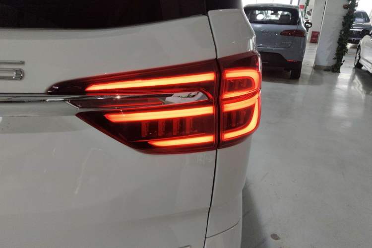 Used SAIC MAXUS G20 2023 Facelifted ES 2.0T Gasoline Automatic Value Edition