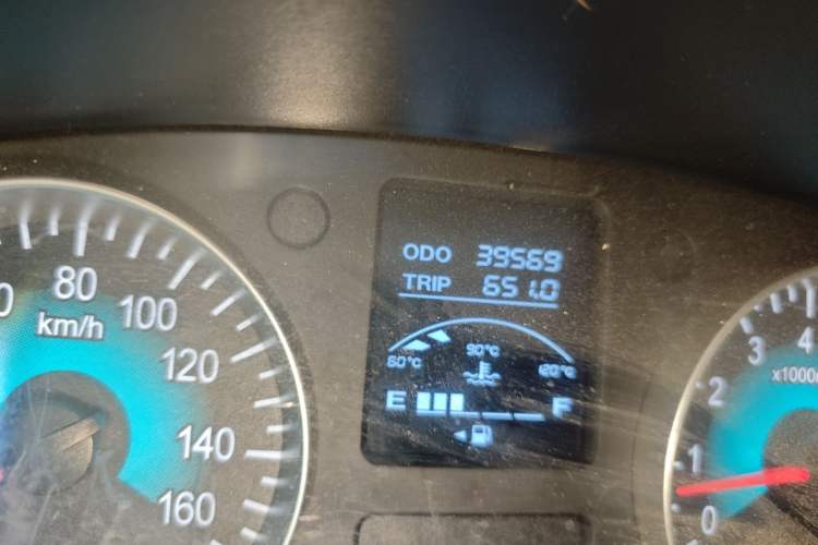 Used Jinbei Gold Hiace 2021 1.5L Passenger Vehicle Engineering Lion 5-Seater
