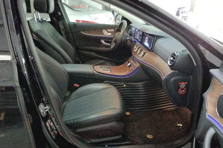 Used Mercedes-Benz E-Class 2019 Facelifted E 300 L Stylish Version
