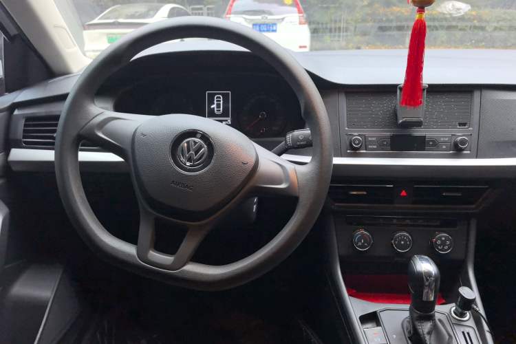 Used Volkswagen Lavida 2019 1.5L Automatic Fashion Edition China VI
