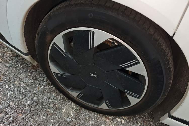 Used XPeng X9 2024 702 Ultra-Long Range Max
