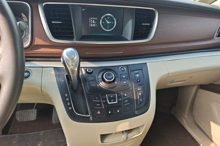 Used Buick GL8 2018 28T Comfort Model China VI Standard
