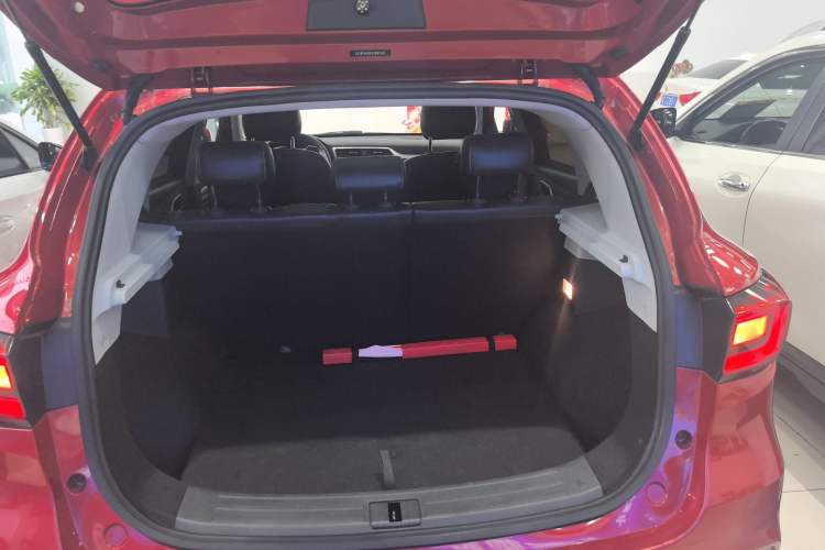 Used MG ZS 2018 1.5L Automatic Luxury Edition China V Standard
